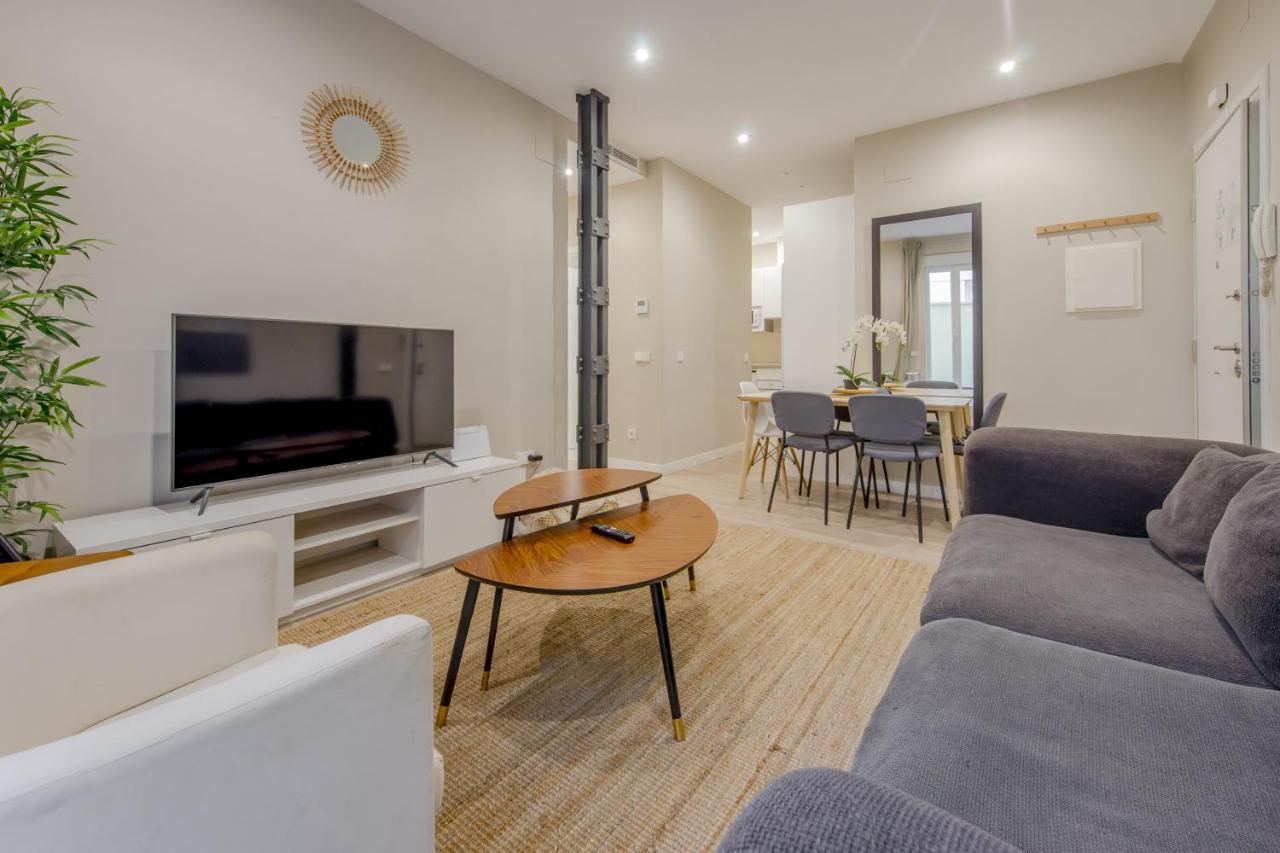 Acogedor Apt 3 Habitaciones Y Terraza En El Centro 马德里 外观 照片