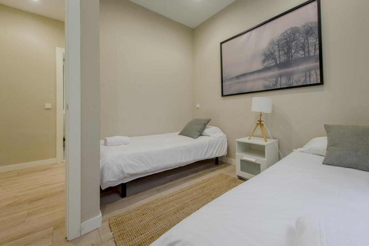 Acogedor Apt 3 Habitaciones Y Terraza En El Centro 马德里 外观 照片