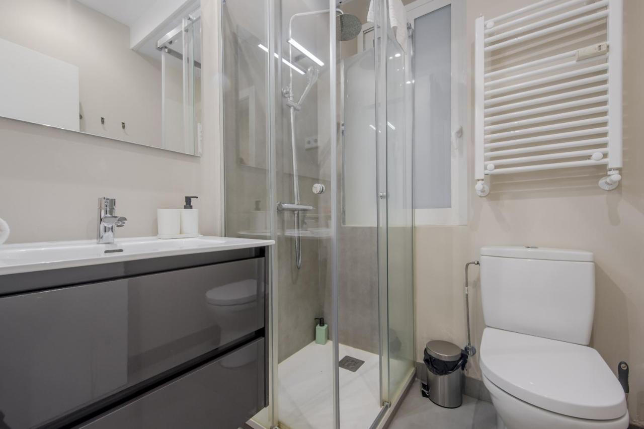 Acogedor Apt 3 Habitaciones Y Terraza En El Centro 马德里 外观 照片