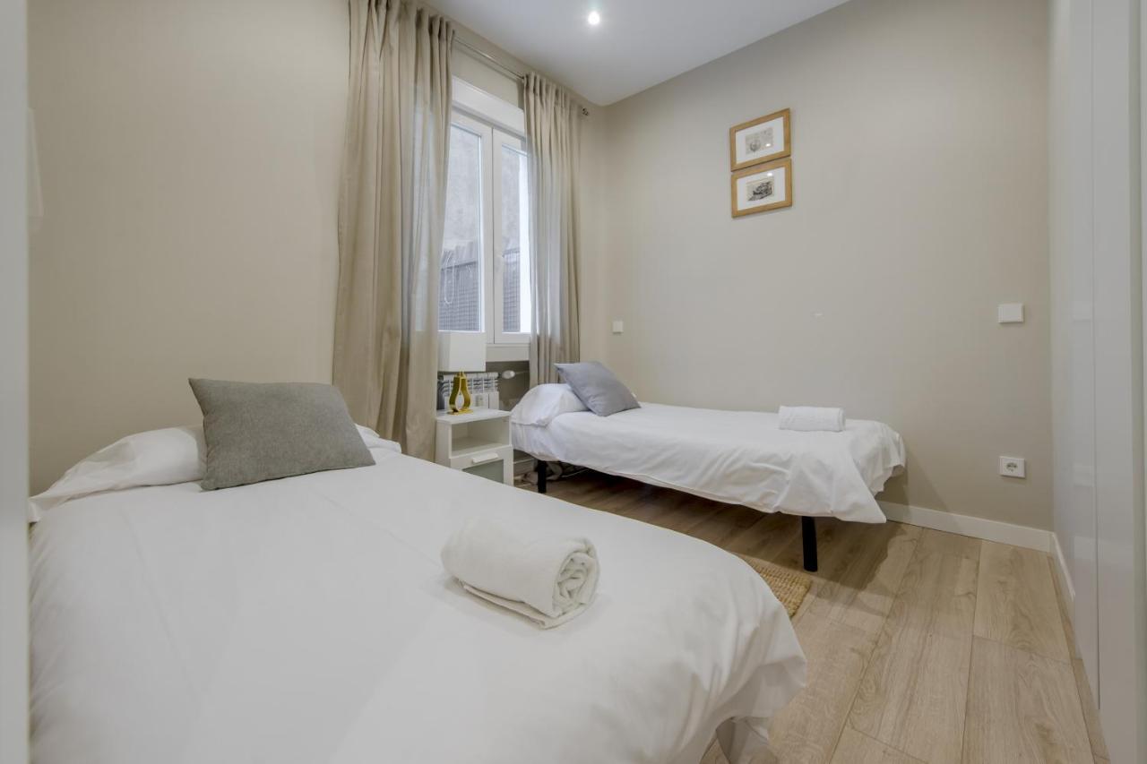 Acogedor Apt 3 Habitaciones Y Terraza En El Centro 马德里 外观 照片