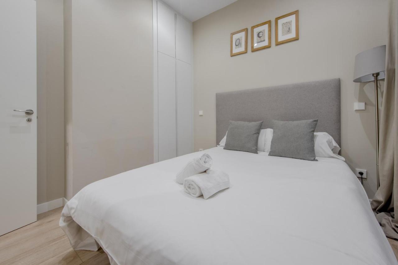 Acogedor Apt 3 Habitaciones Y Terraza En El Centro 马德里 外观 照片