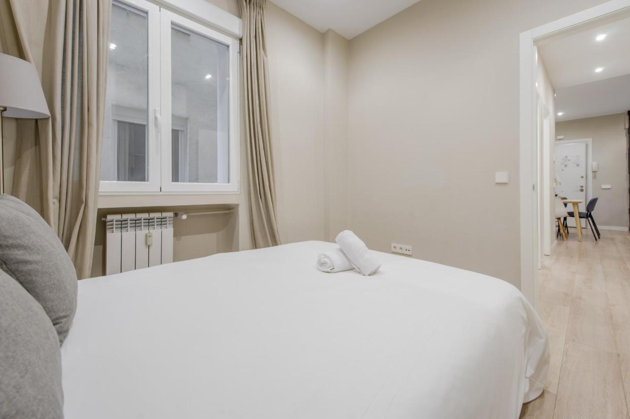 Acogedor Apt 3 Habitaciones Y Terraza En El Centro 马德里 外观 照片